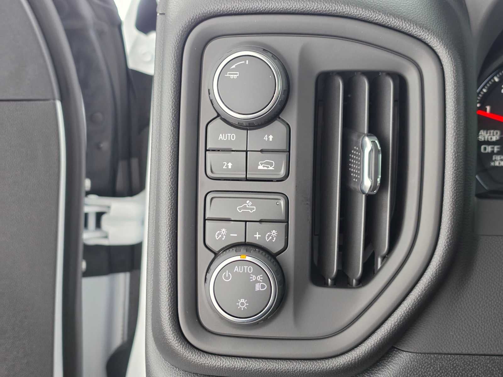 2026 Chevrolet Silverado 1500 Custom - Photo 28