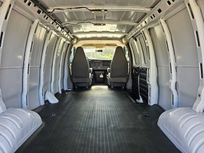 2025 Chevrolet Express Cargo 3500 WT
