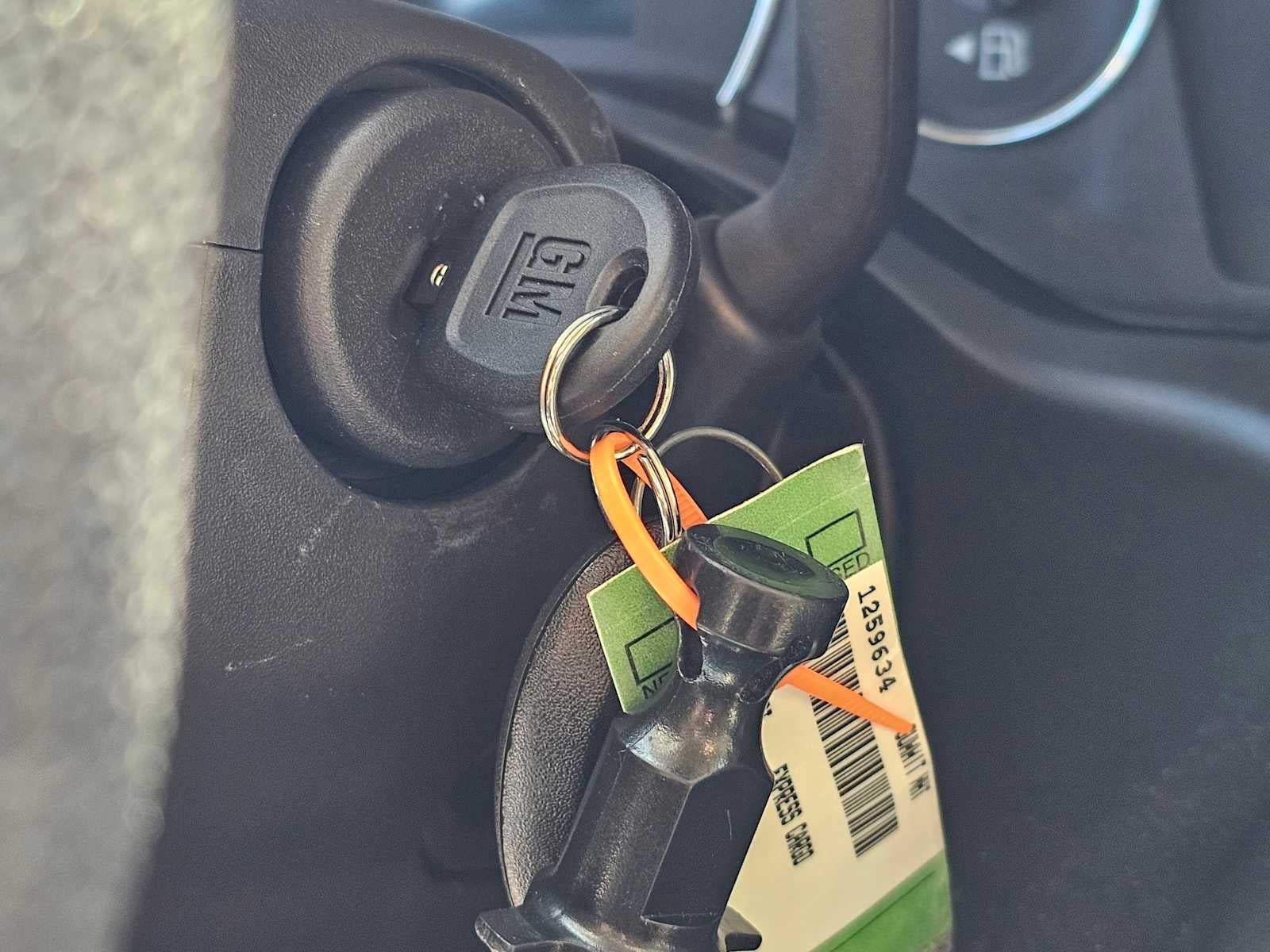 2025 Chevrolet Express Cargo 3500 WT