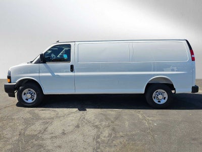 2025 Chevrolet Express Cargo 3500 WT