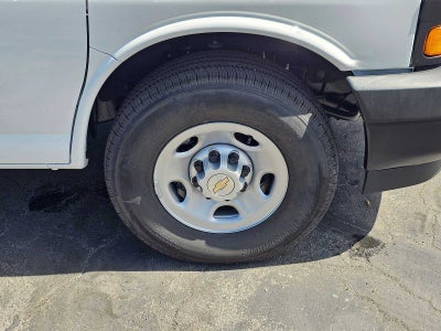 2025 Chevrolet Express Cargo 3500 WT