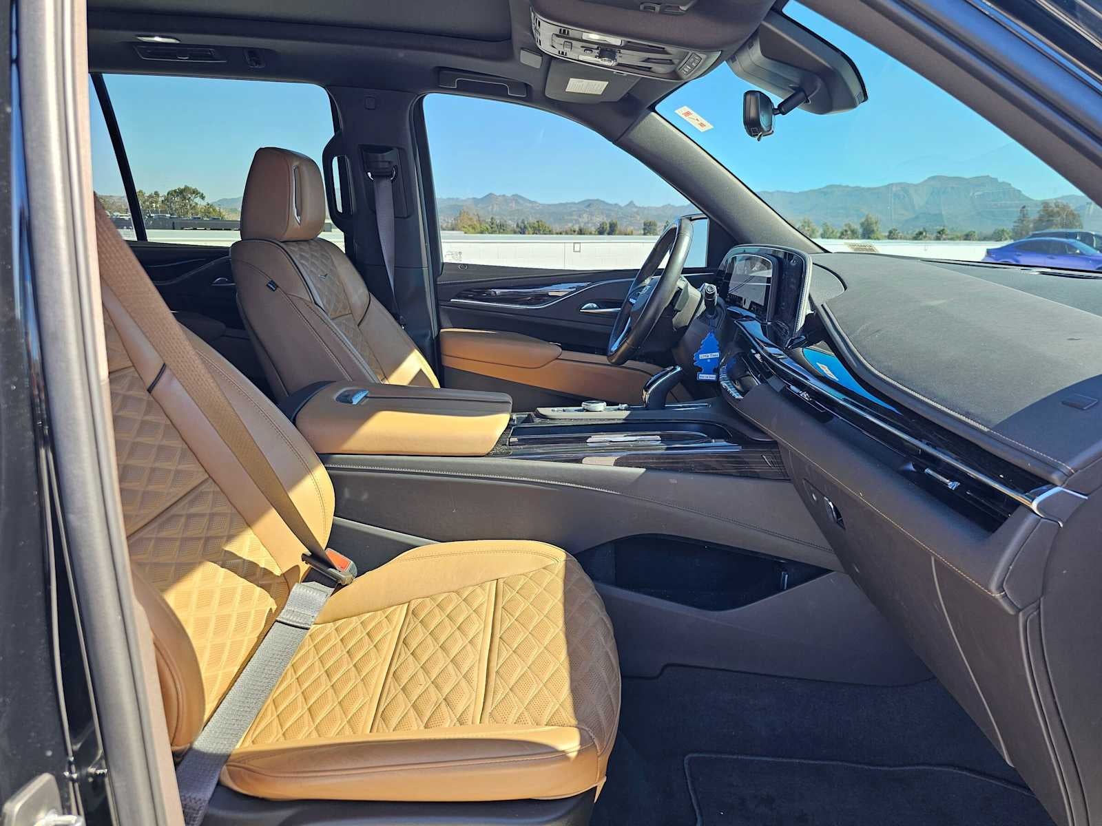 2022 Cadillac Escalade Premium Luxury