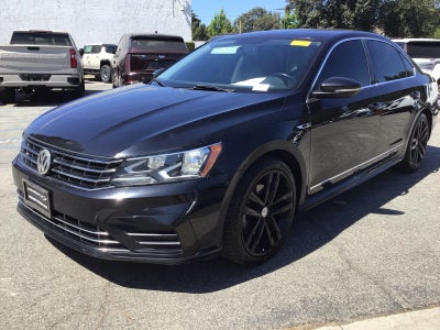 2017 Volkswagen Passat R-Line w/Comfort Pkg