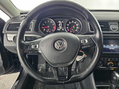 2017 Volkswagen Passat R-Line w/Comfort Pkg
