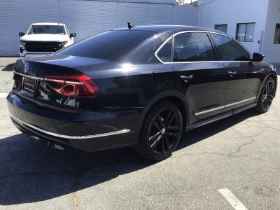 2017 Volkswagen Passat R-Line w/Comfort Pkg