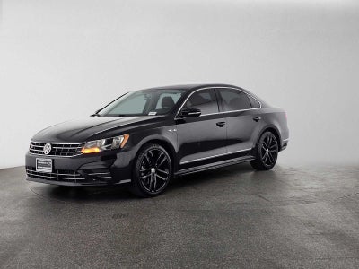 2017 Volkswagen Passat R-Line w/Comfort Pkg
