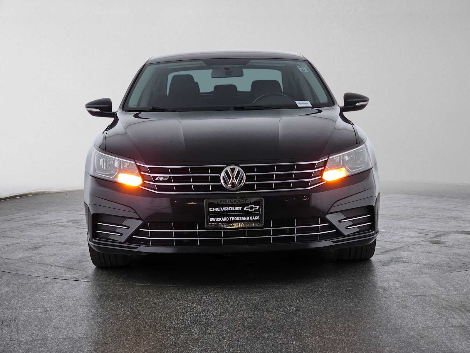 2017 Volkswagen Passat R-Line w/Comfort Pkg