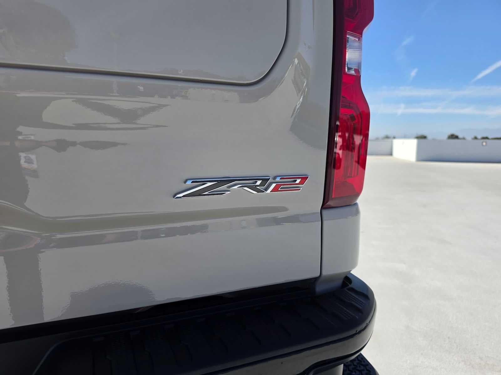 2026 Chevrolet Silverado 1500 ZR2 - Photo 14