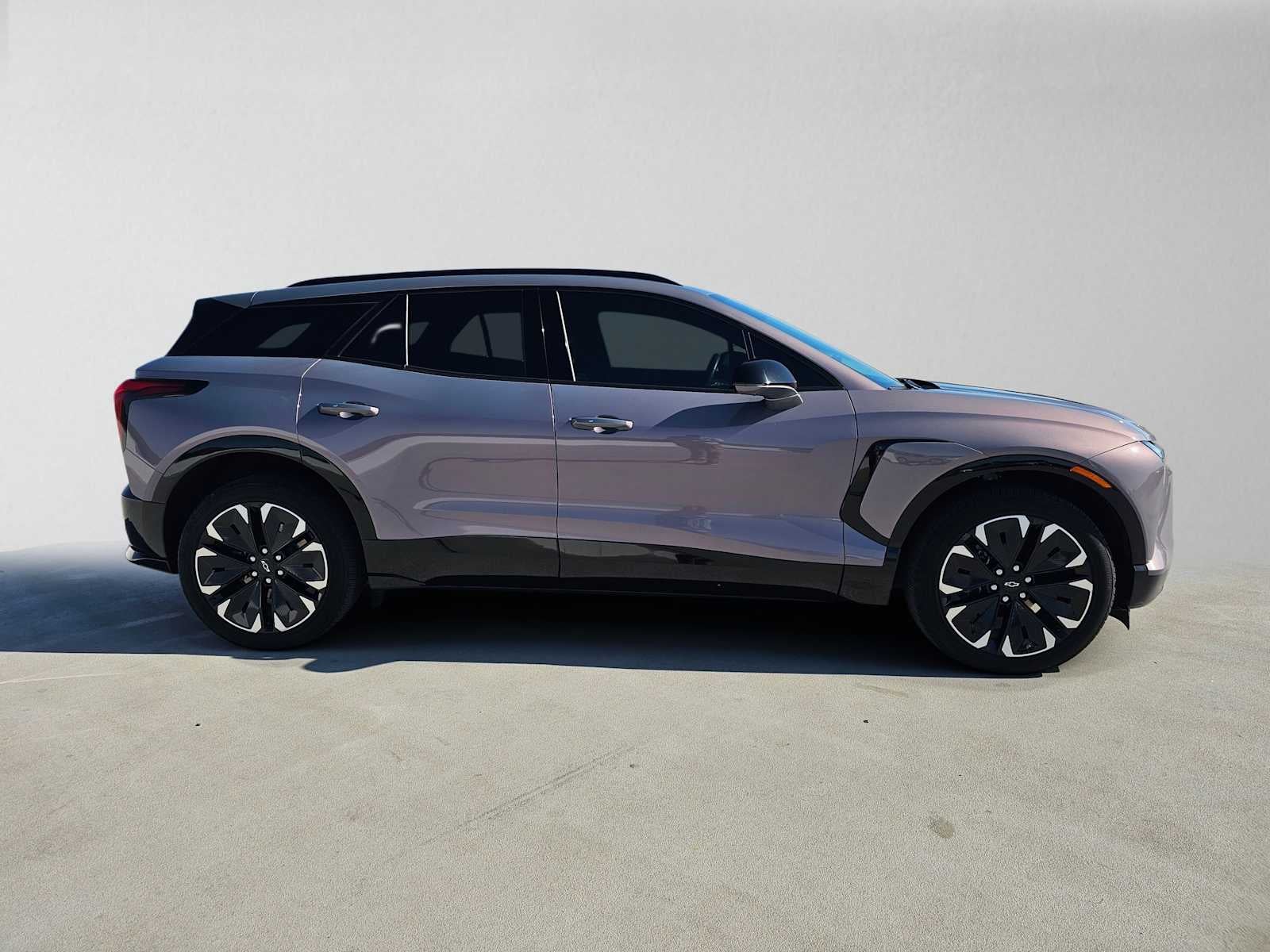 Used 2024 Chevrolet Blazer EV RS with VIN 3GNKDCRJ0RS254685 for sale in Westlake Village, CA