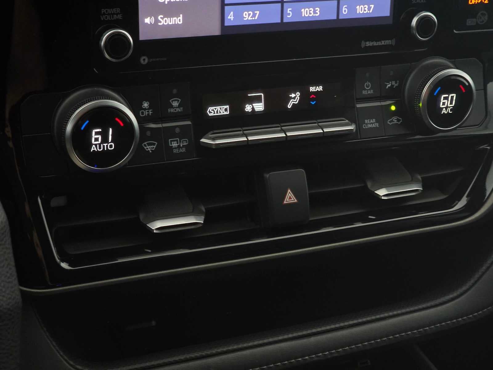 2020 Toyota Highlander L
