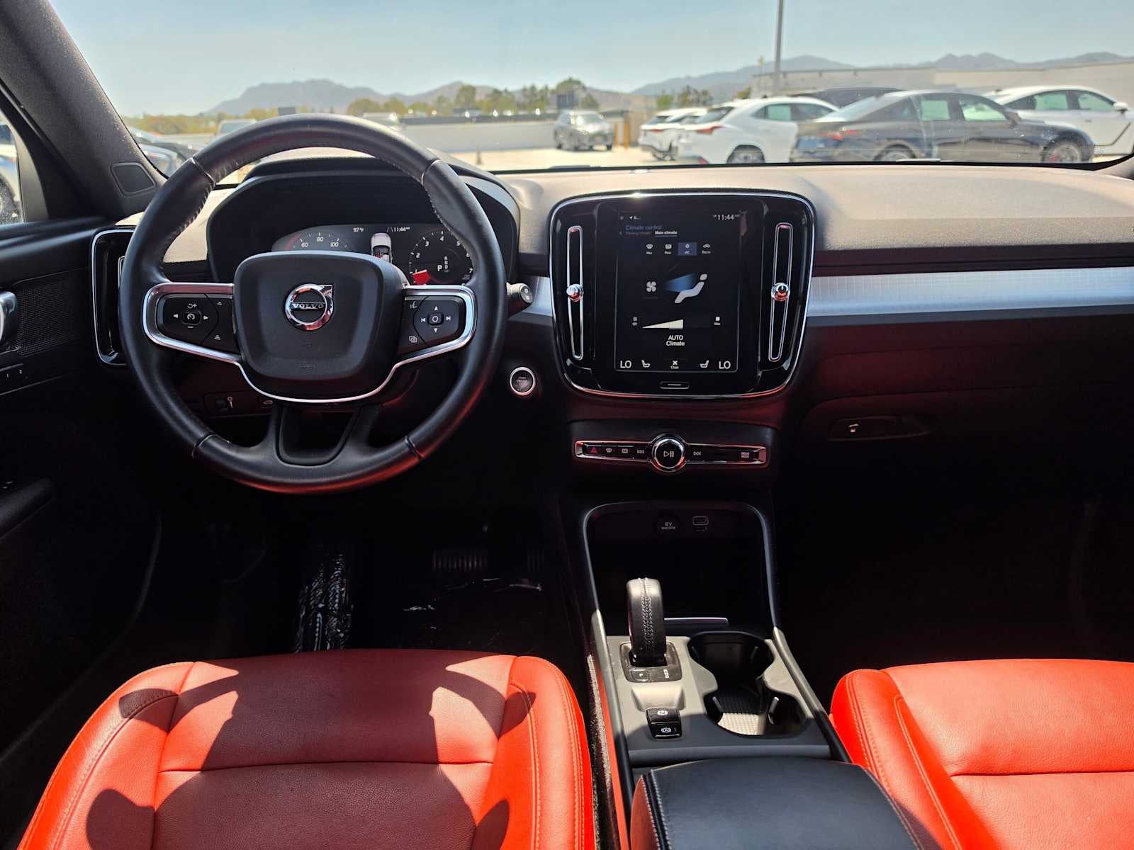 2019 Volvo XC40 Momentum