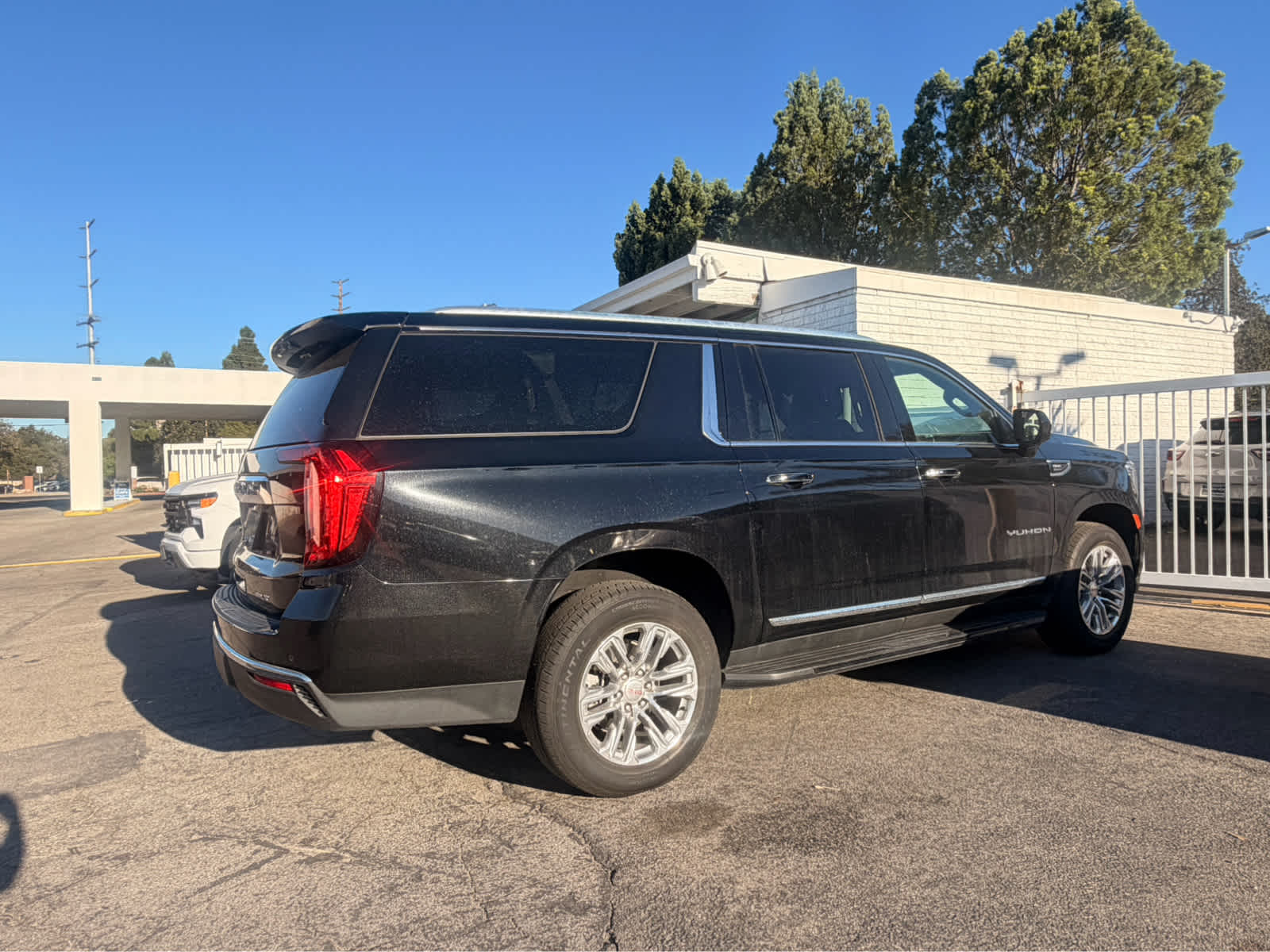 2023 GMC Yukon XL SLT