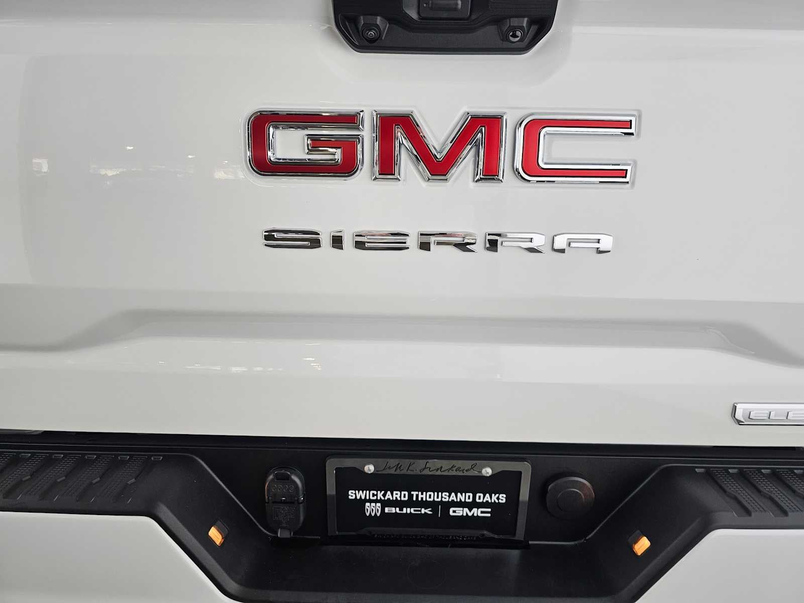 2025 GMC Sierra 1500 Elevation