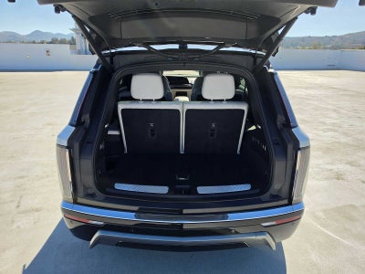 2027 Cadillac VISTIQ Luxury