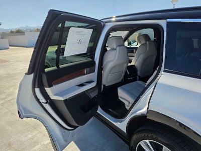 2027 Cadillac VISTIQ Luxury