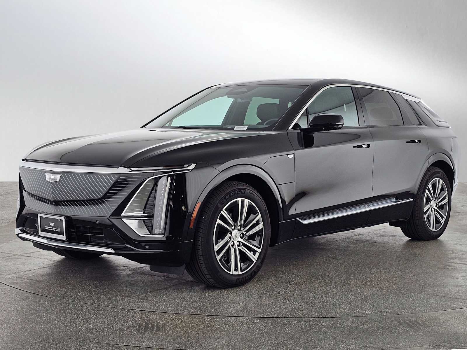 2025 Cadillac LYRIQ Luxury 1