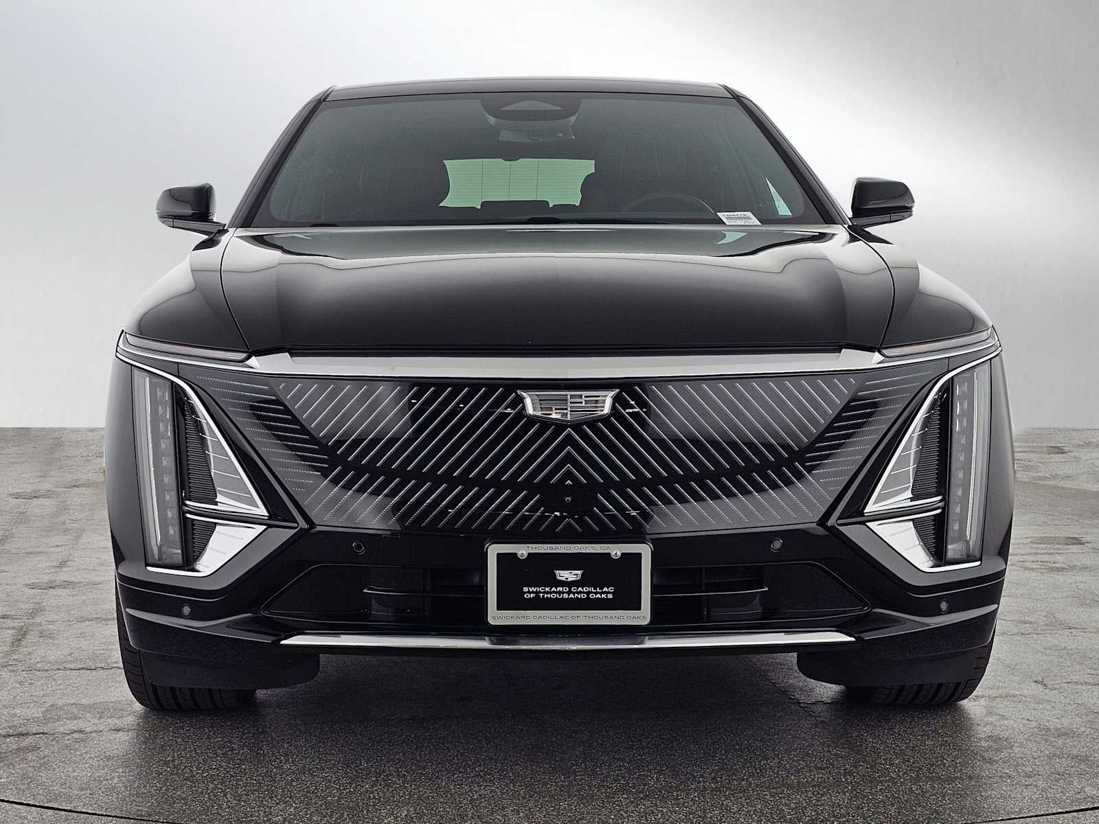 2025 Cadillac LYRIQ Luxury 1