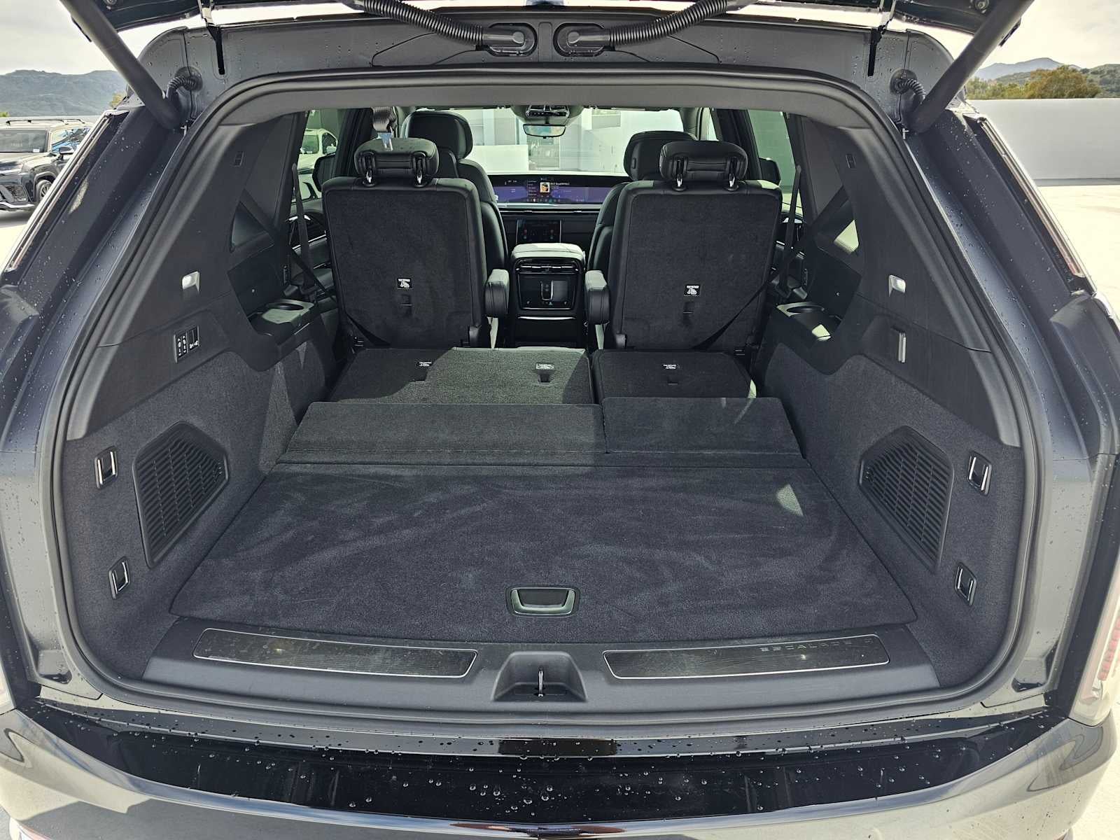 2025 Cadillac ESCALADE IQ Luxury 1