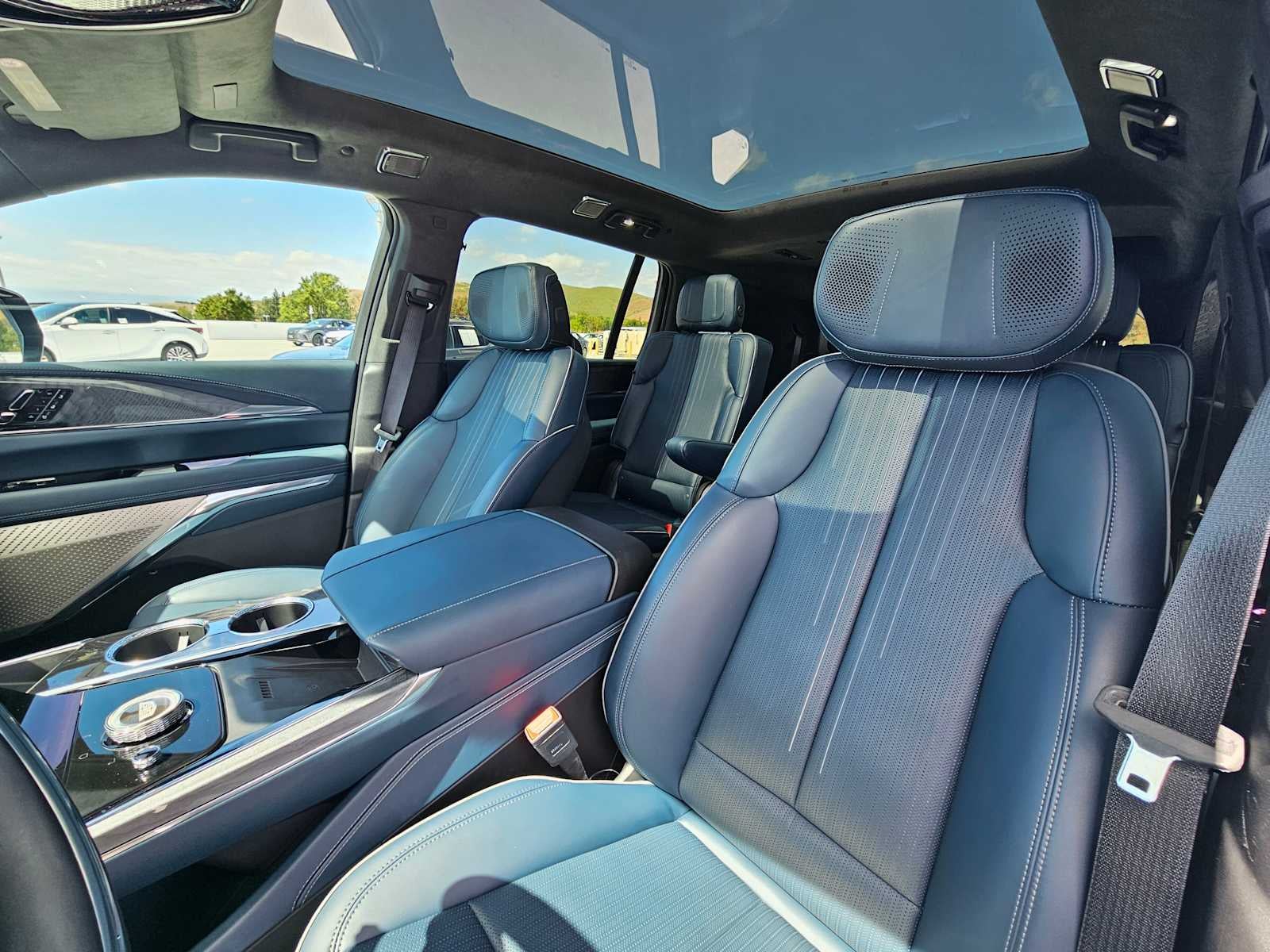 2025 Cadillac ESCALADE IQ Sport 2