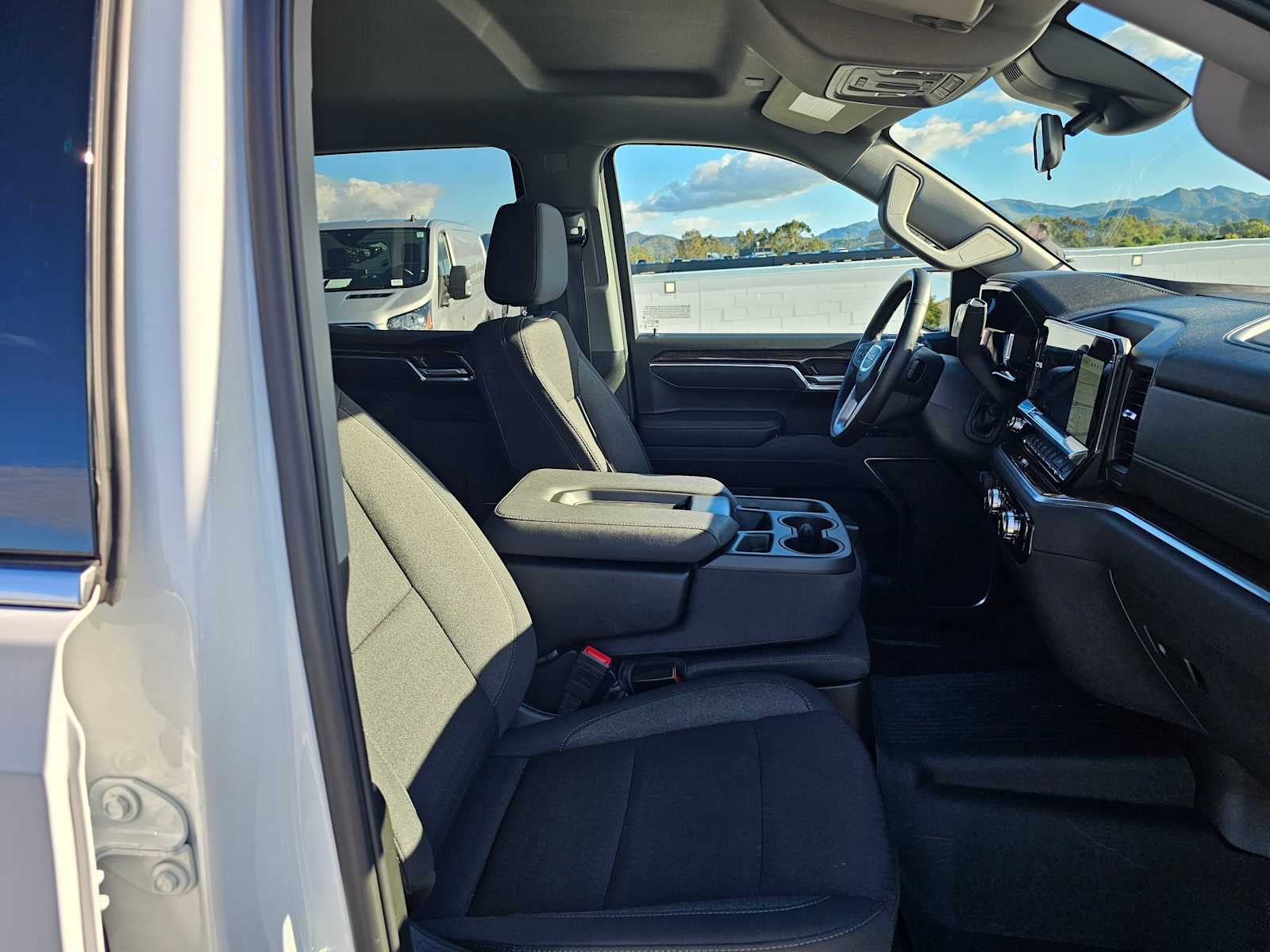 2025 GMC Sierra 1500 SLE