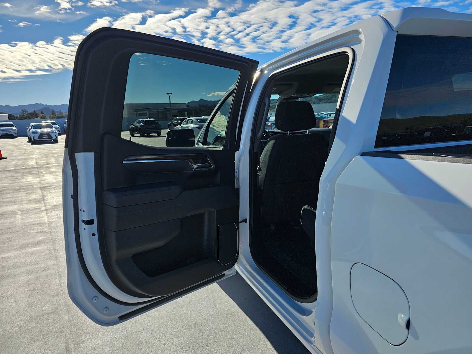 2025 GMC Sierra 1500 SLE