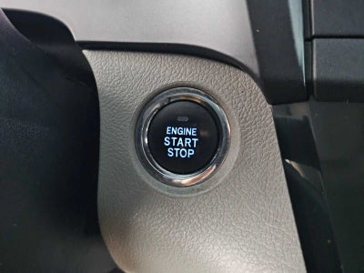2017 Toyota Sienna XLE Auto Access Seat