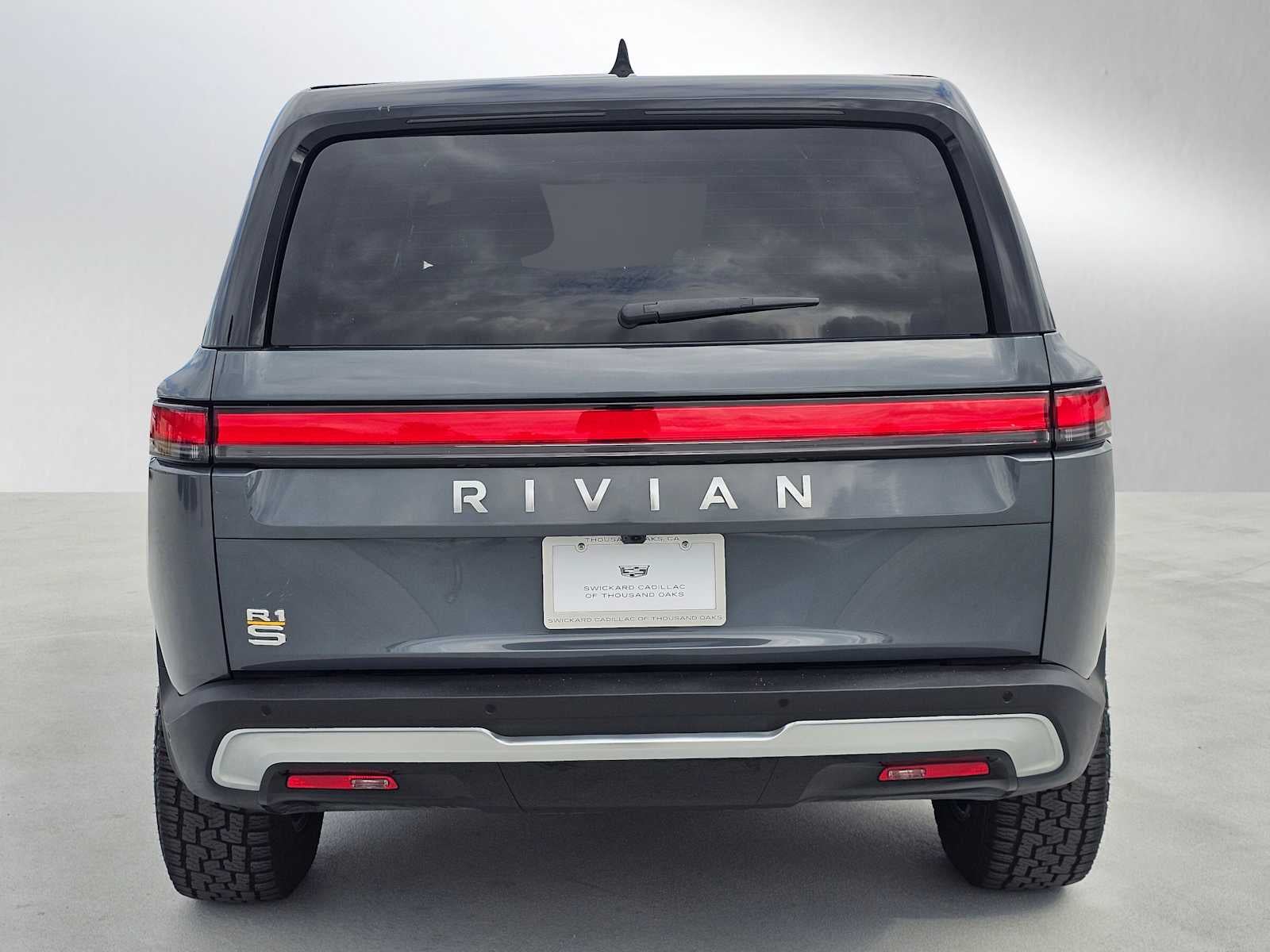 2023 RIVIAN R1S Adventure