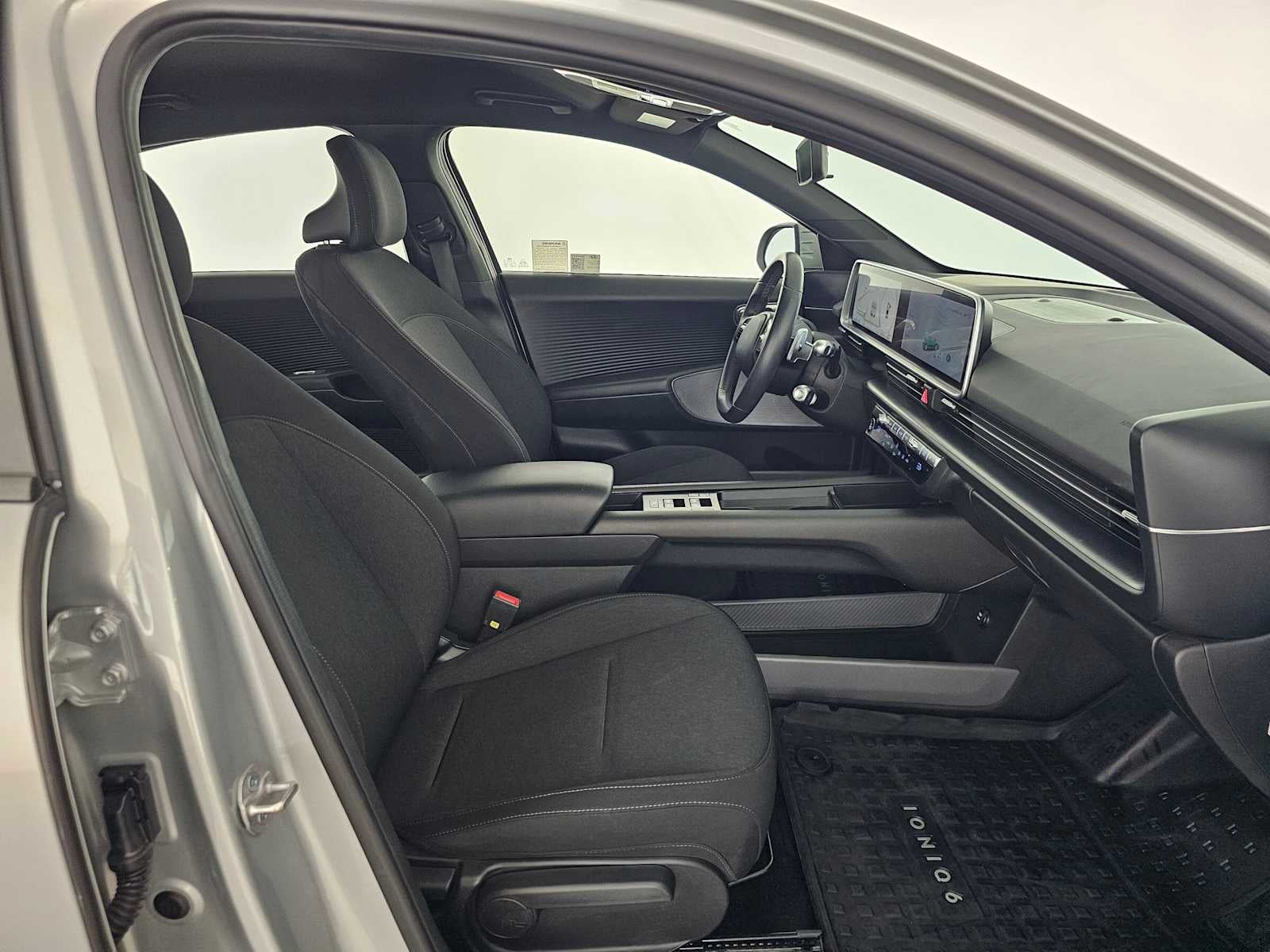 2024 Hyundai IONIQ 6 SE