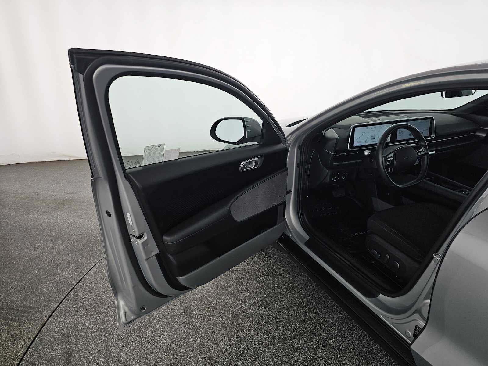 2024 Hyundai IONIQ 6 SE