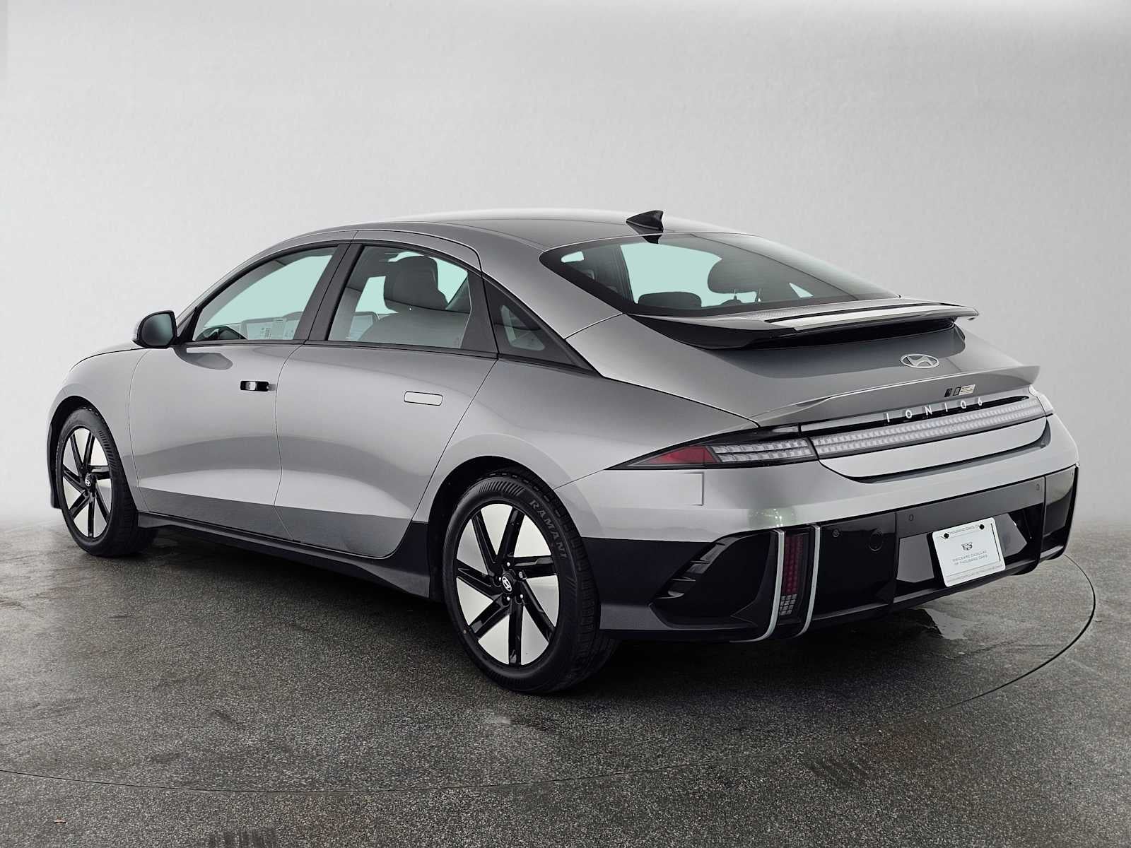 2024 Hyundai IONIQ 6 SE