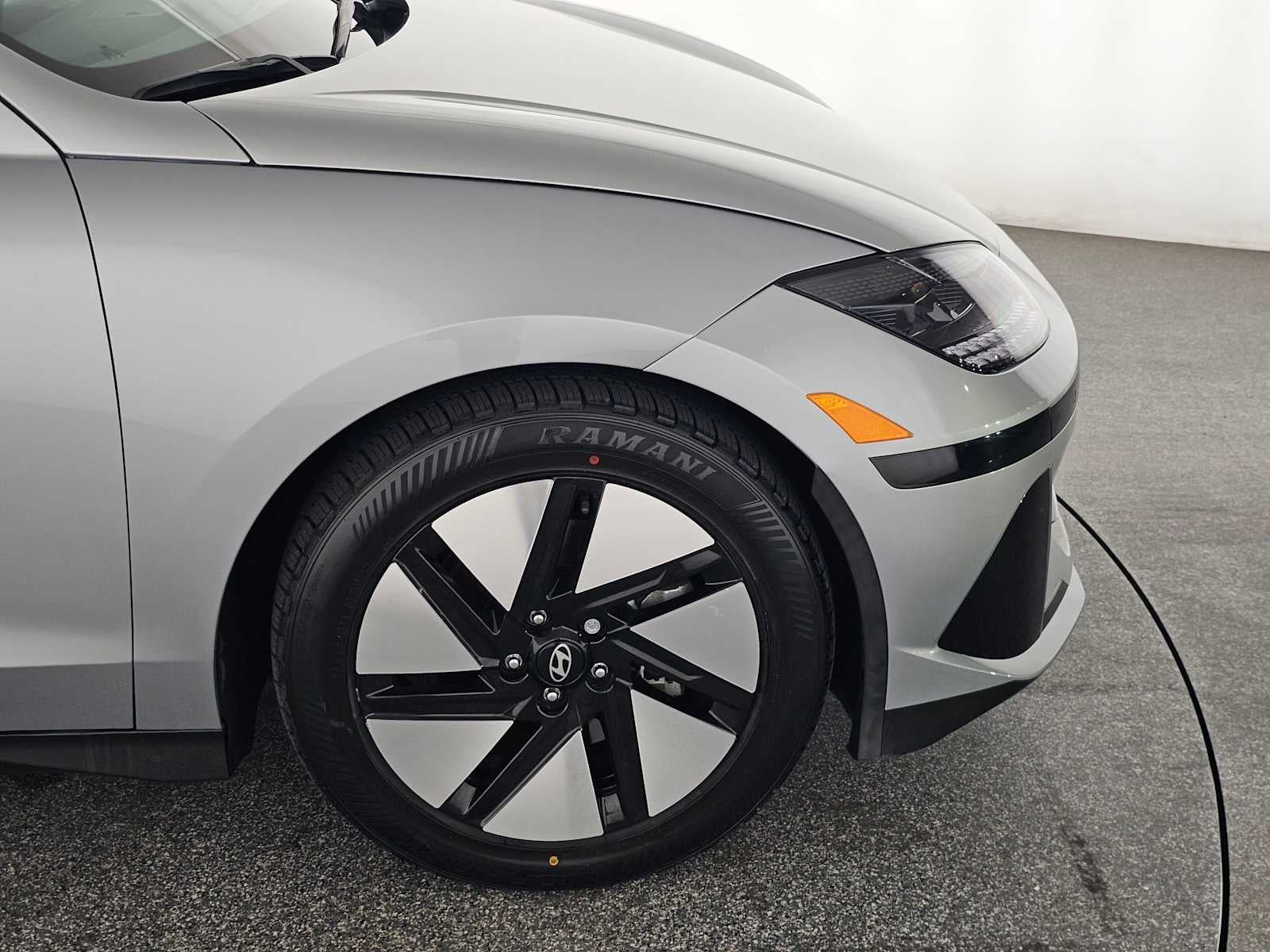 2024 Hyundai IONIQ 6 SE