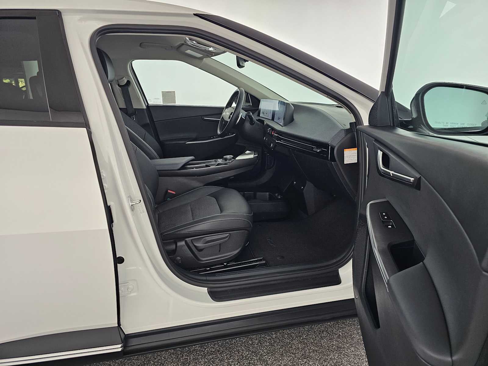 2024 Kia EV6 Light