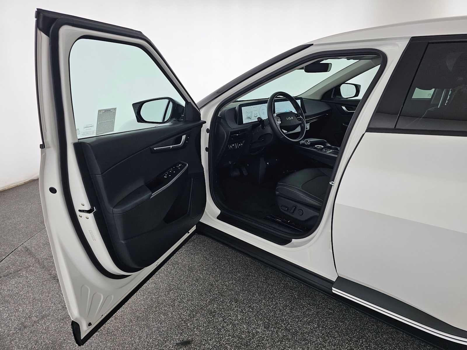2024 Kia EV6 Light