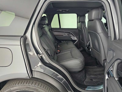 2025 Land Rover Range Rover SE