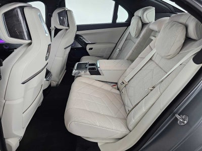 2023 BMW 7 Series 760i xDrive