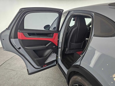 2024 Porsche Cayenne Turbo GT