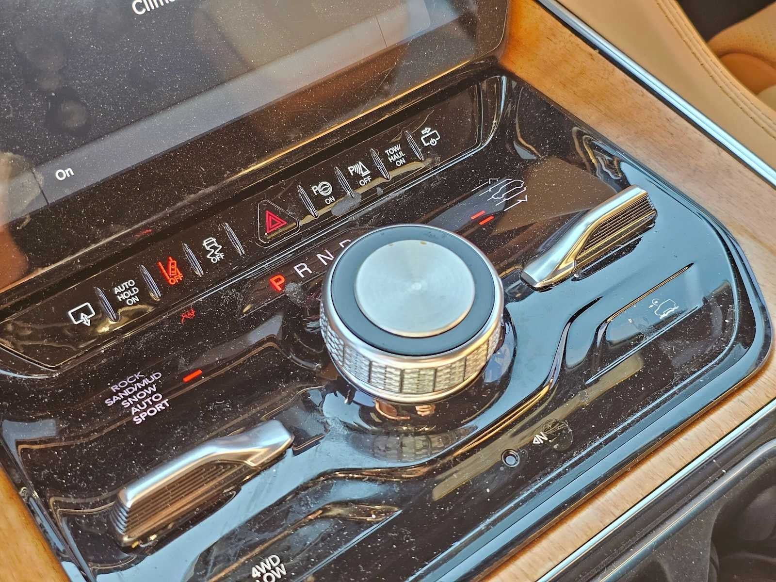 2022 Jeep Grand Wagoneer Series III