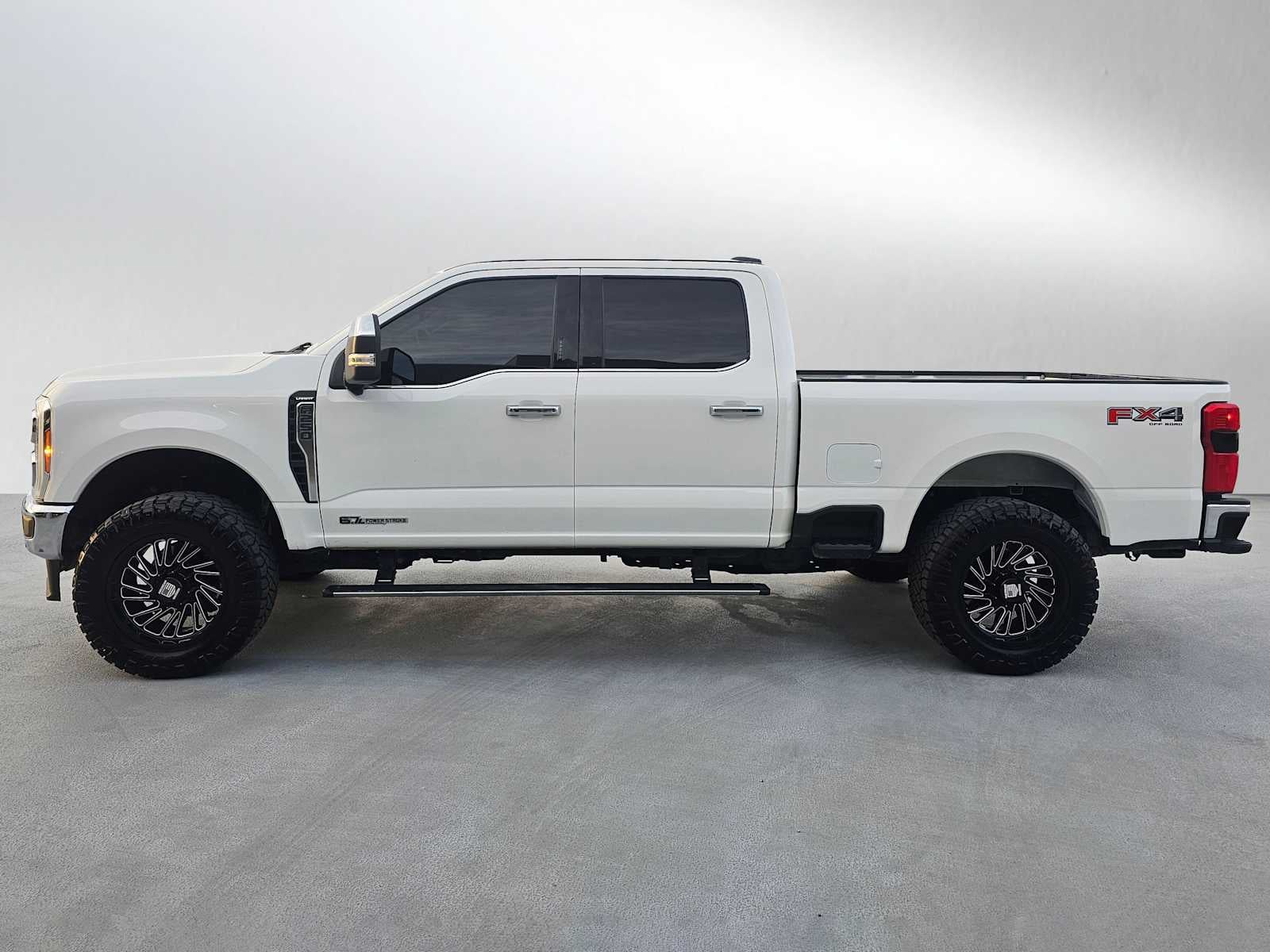 2023 Ford Super Duty F-250 SRW LARIAT