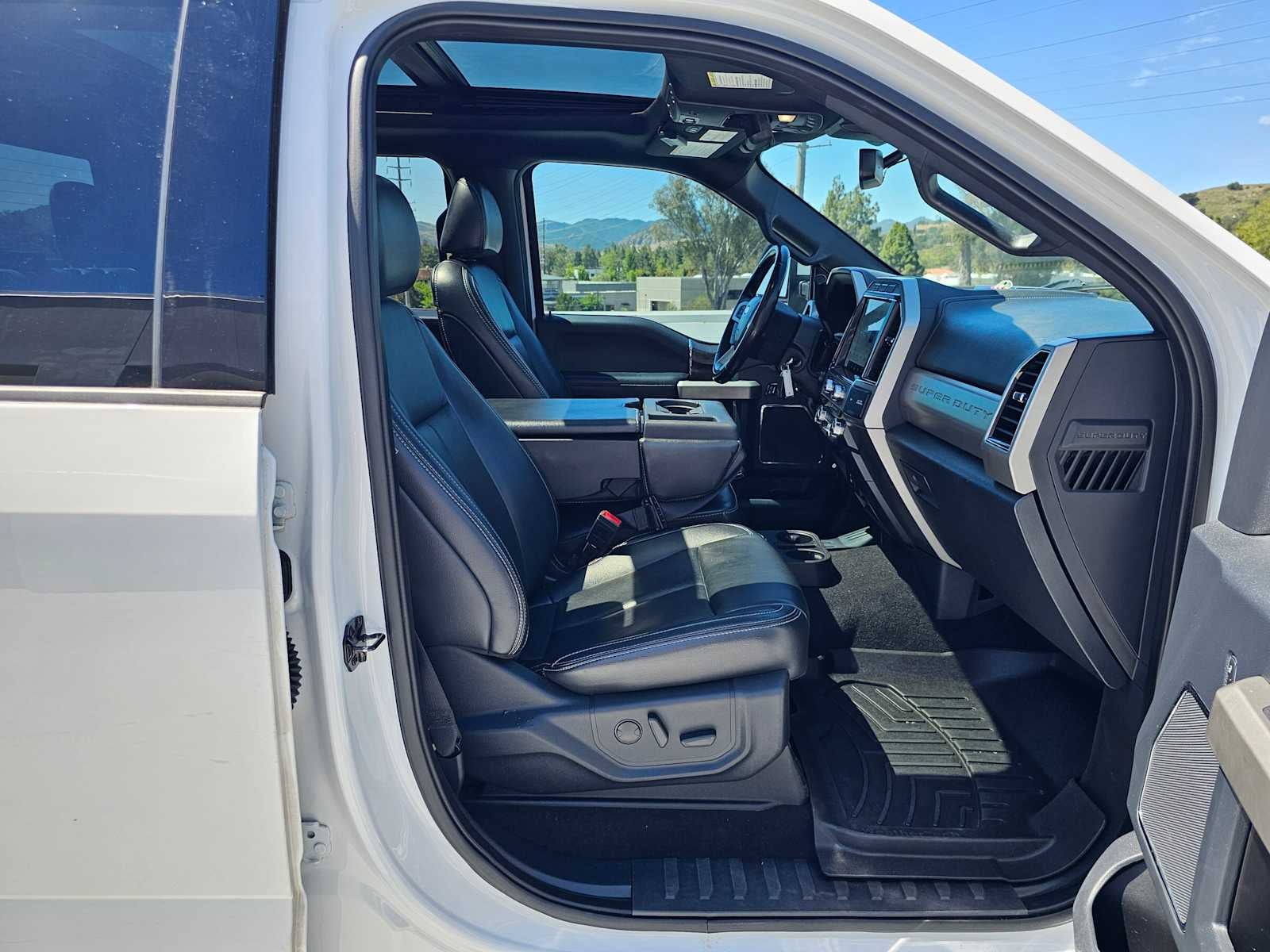 2022 Ford Super Duty F-350 SRW Pickup LARIAT