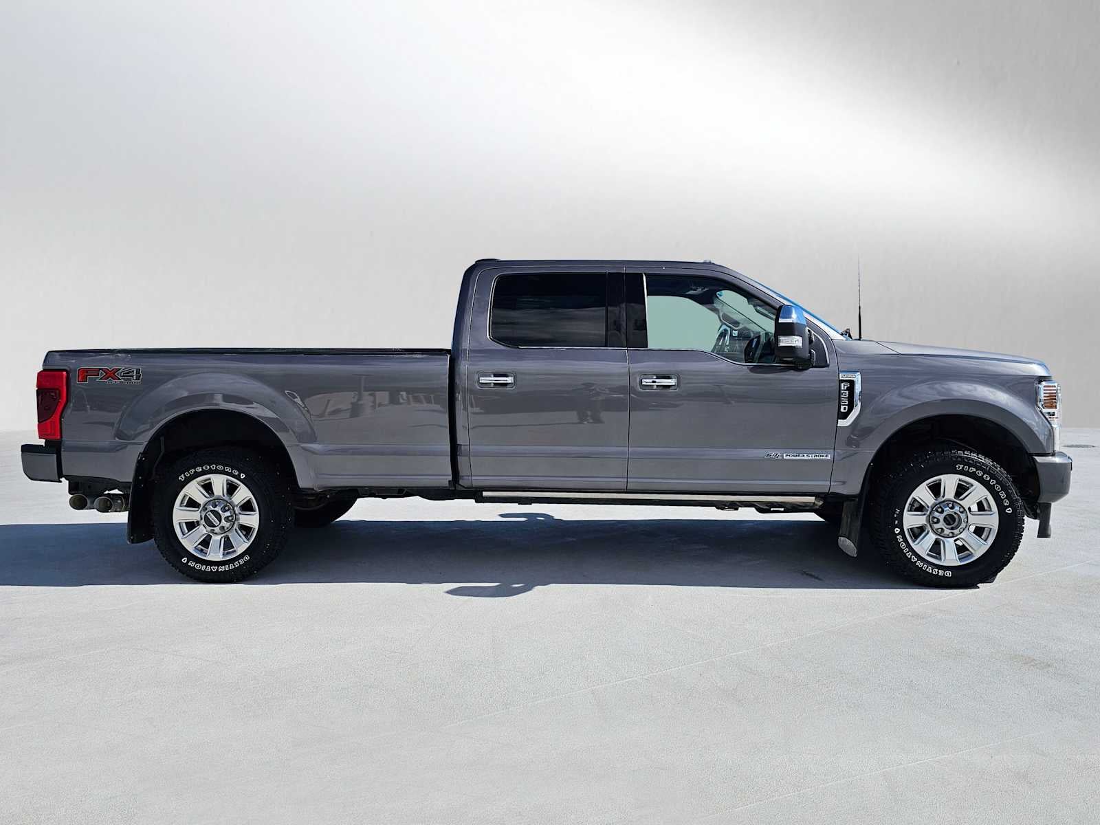 2022 Ford Super Duty F-350 SRW Pickup Platinum