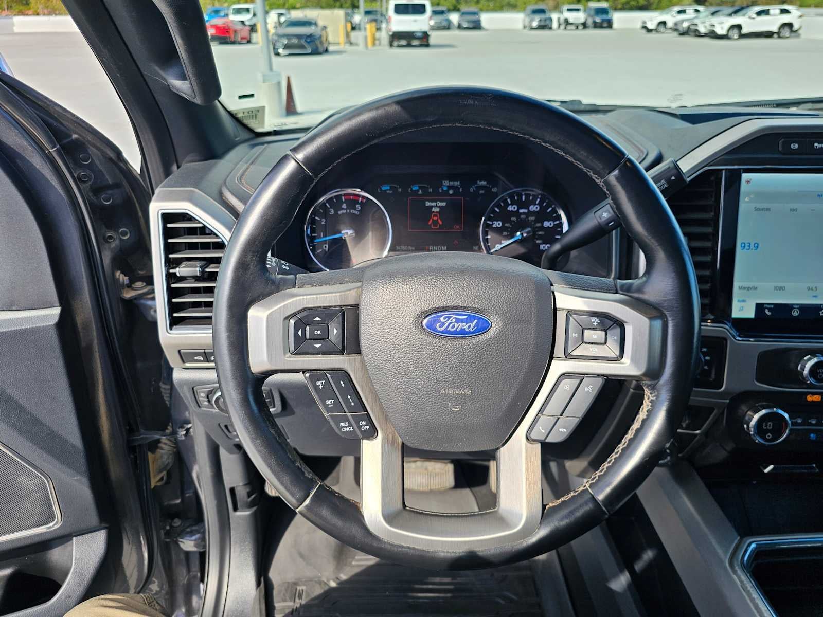 2022 Ford Super Duty F-350 SRW Pickup Platinum