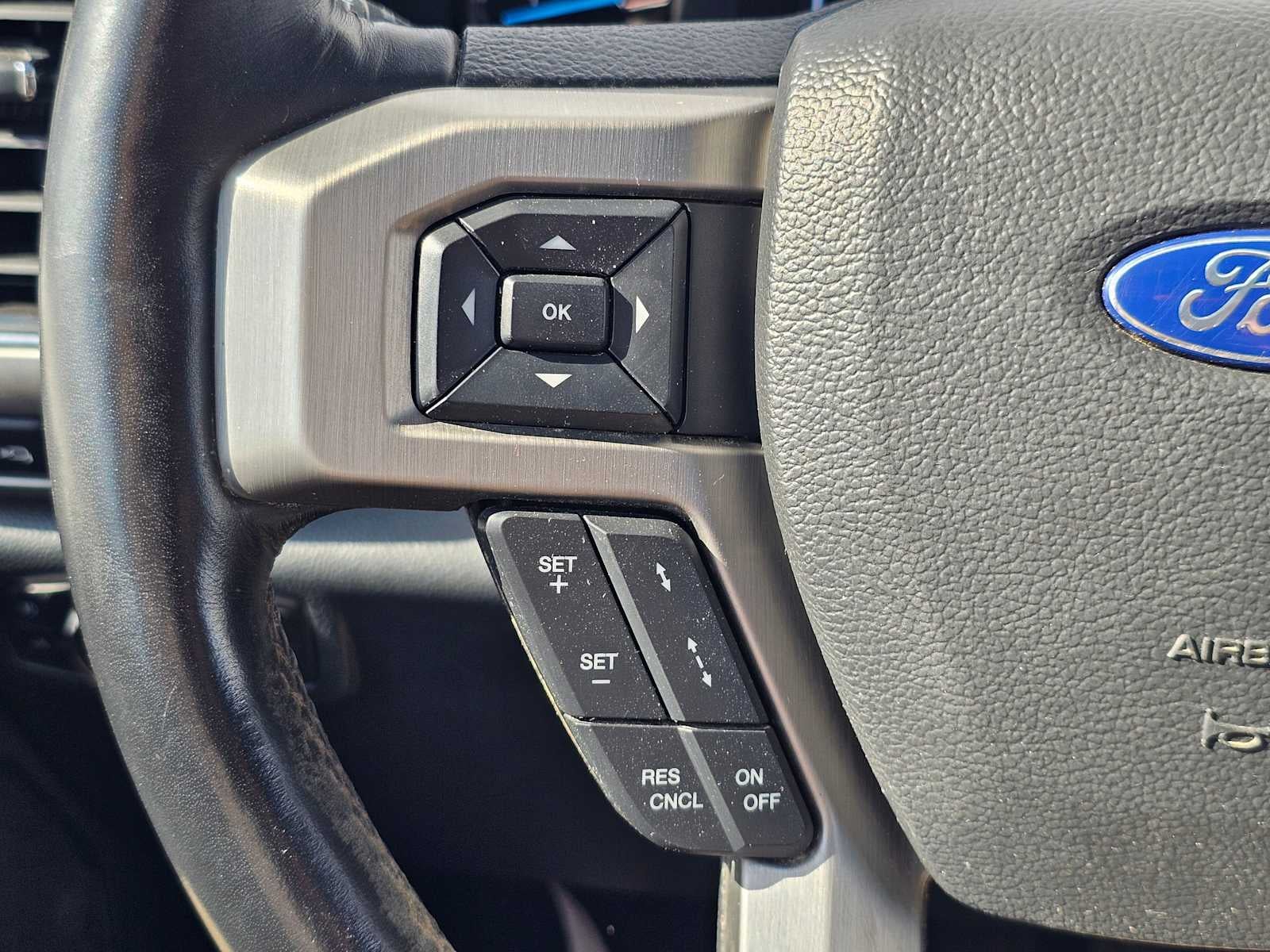 2022 Ford Super Duty F-350 SRW Pickup Platinum