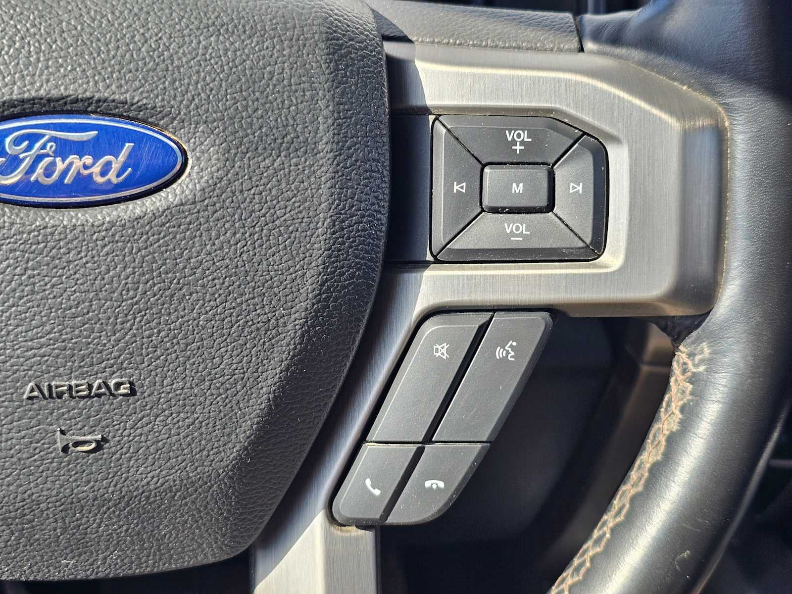 2022 Ford Super Duty F-350 SRW Pickup Platinum