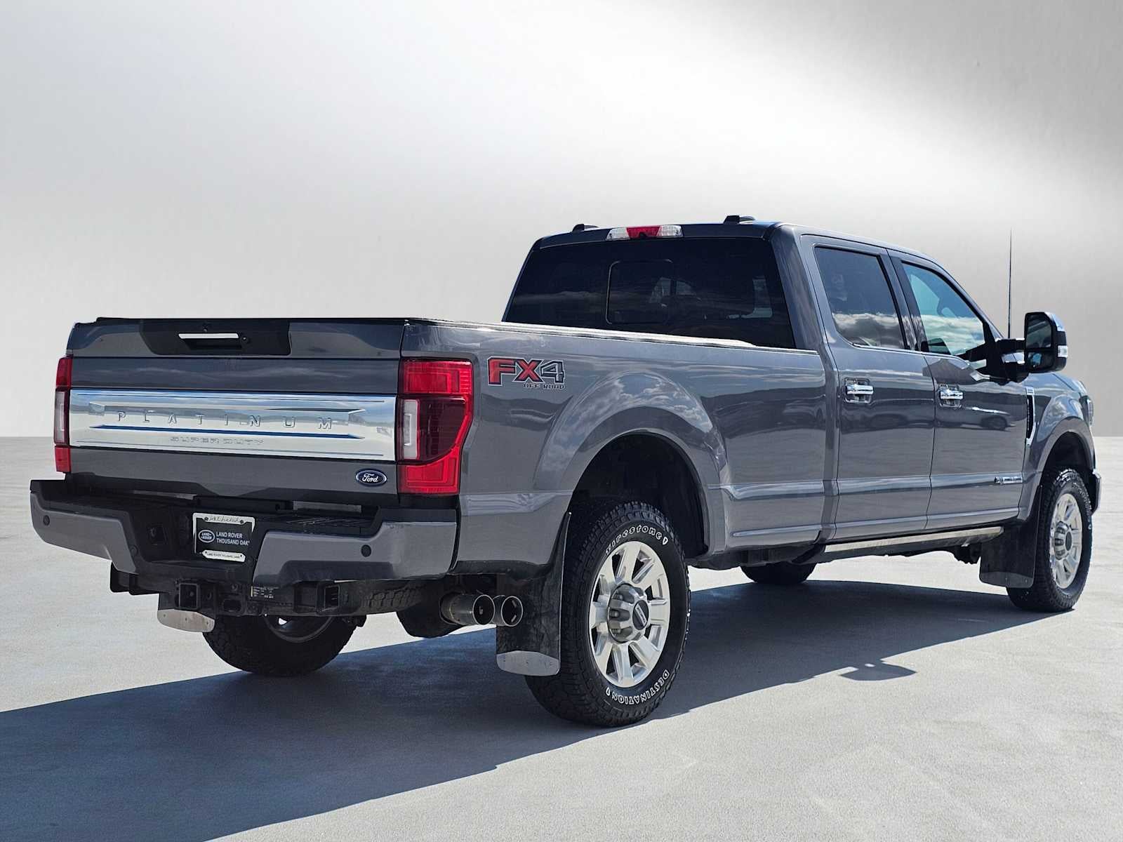 2022 Ford Super Duty F-350 SRW Pickup Platinum