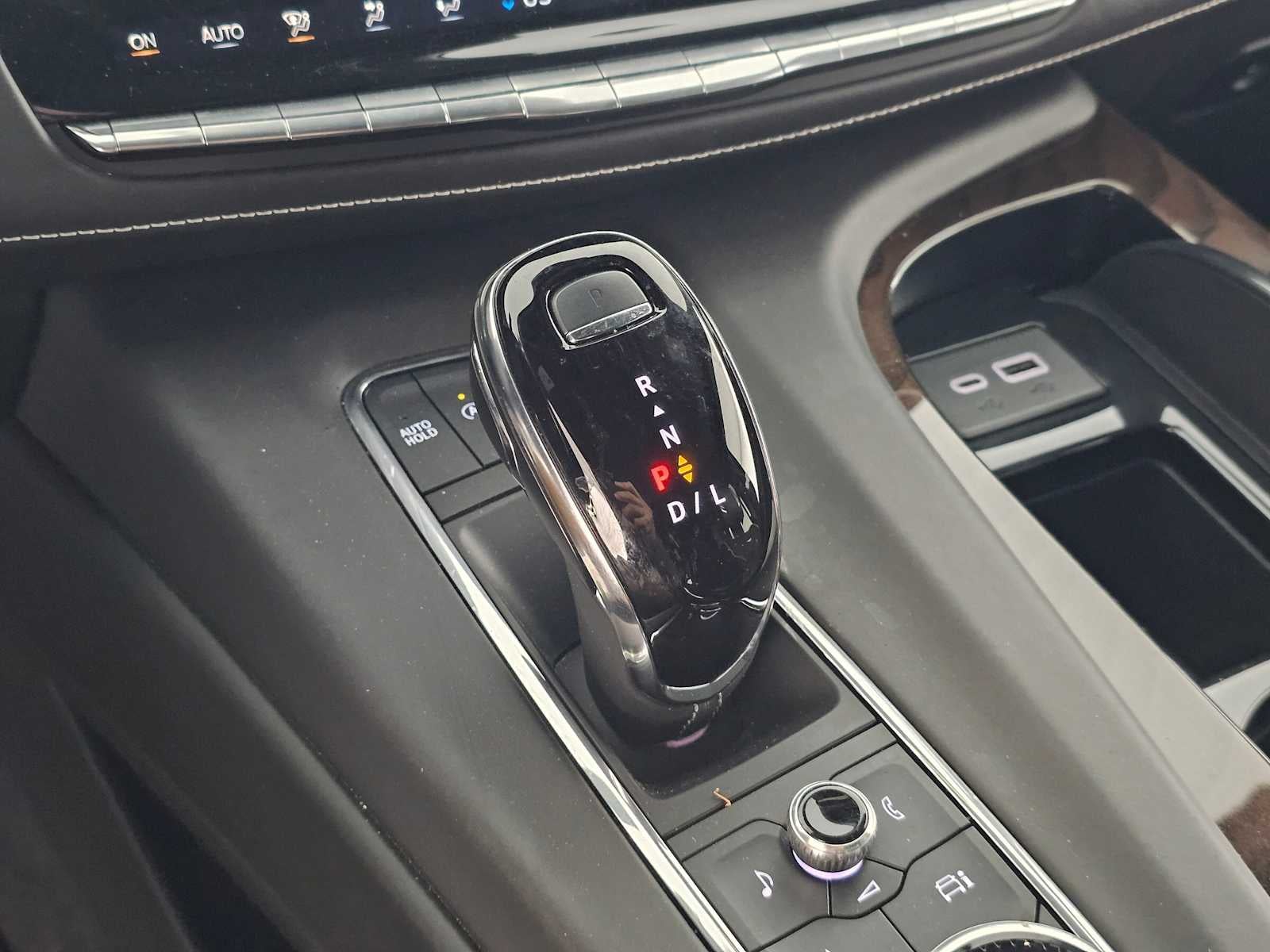 2024 Cadillac Escalade ESV 4WD Premium Luxury Platinum