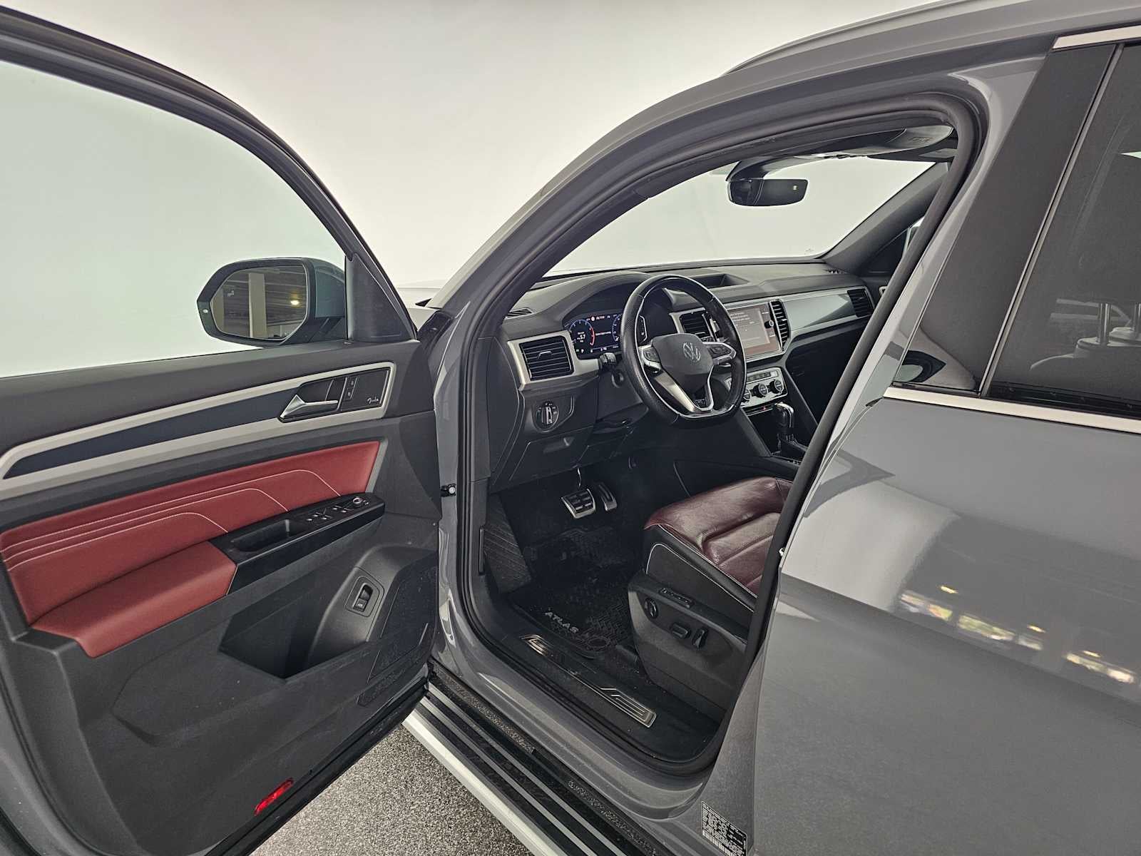 2021 Volkswagen Atlas Cross Sport 3.6L V6 SEL Premium R-Line