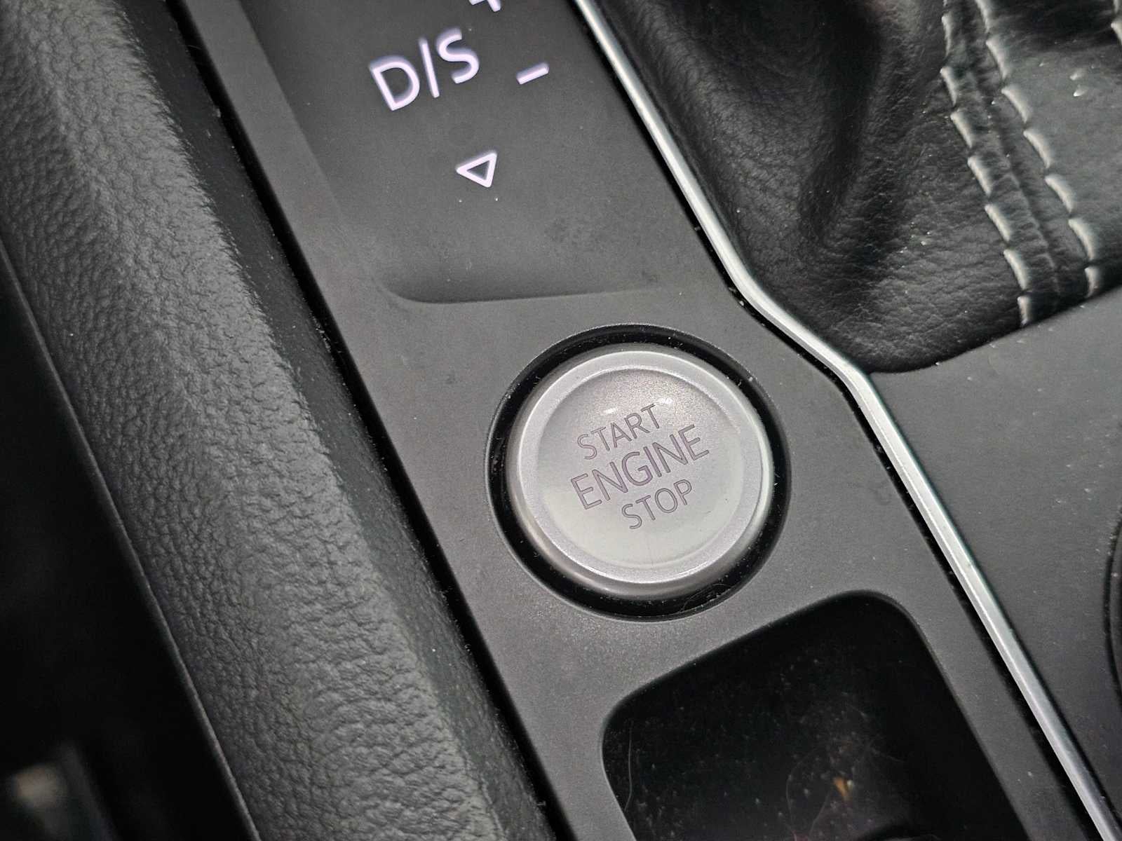 2021 Volkswagen Atlas Cross Sport 3.6L V6 SEL Premium R-Line