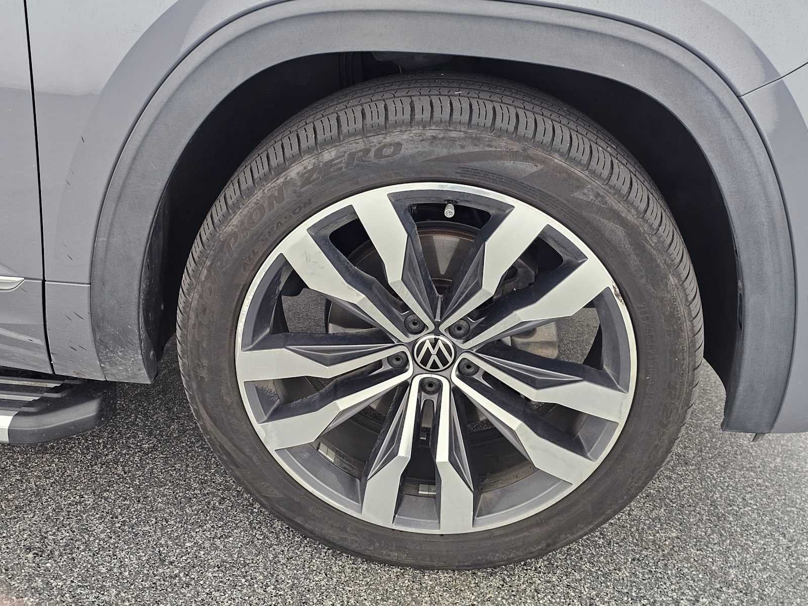 2021 Volkswagen Atlas Cross Sport 3.6L V6 SEL Premium R-Line