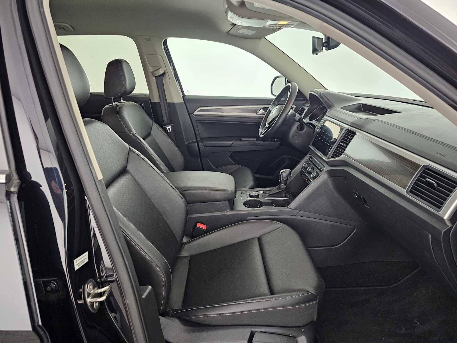 2019 Volkswagen Atlas 3.6L V6 SE w/Technology R-Line