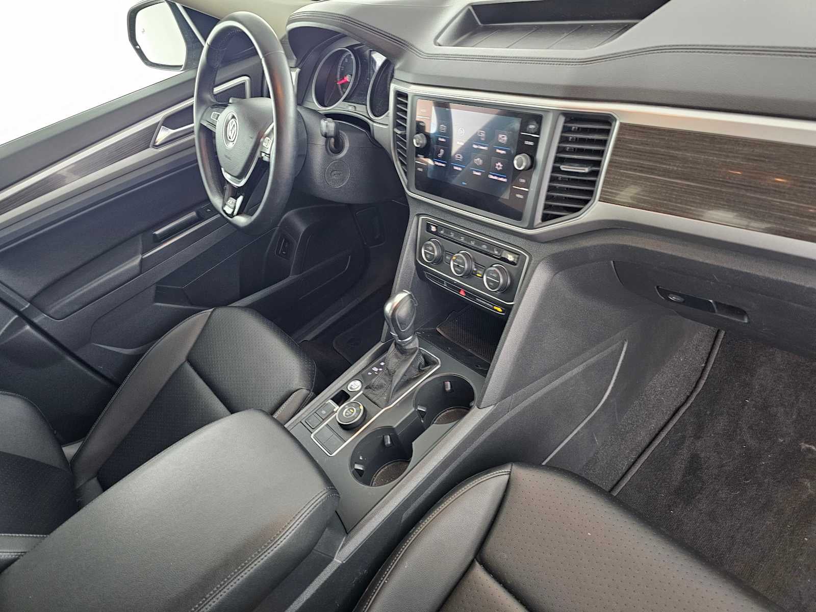 2019 Volkswagen Atlas 3.6L V6 SE w/Technology R-Line